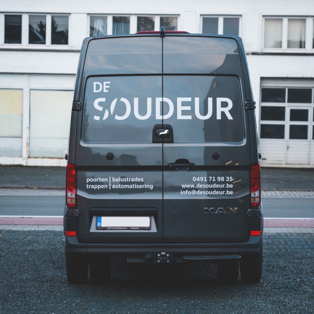 desoudeur belettering bestelwagen