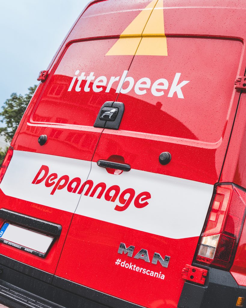 depannage itterbeek met bestelwagenbelettering