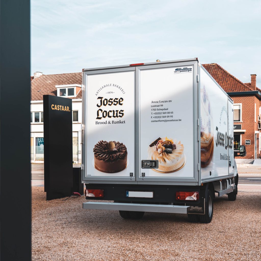 branding van josse locus op bakwagen