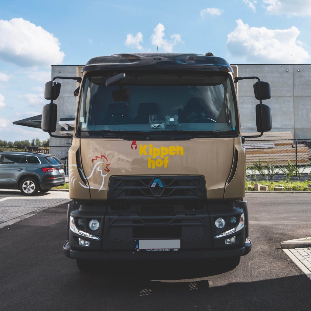belettering vrachtwagen kippenhof