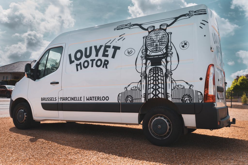 bestelwagen bestickeren van louyet motor