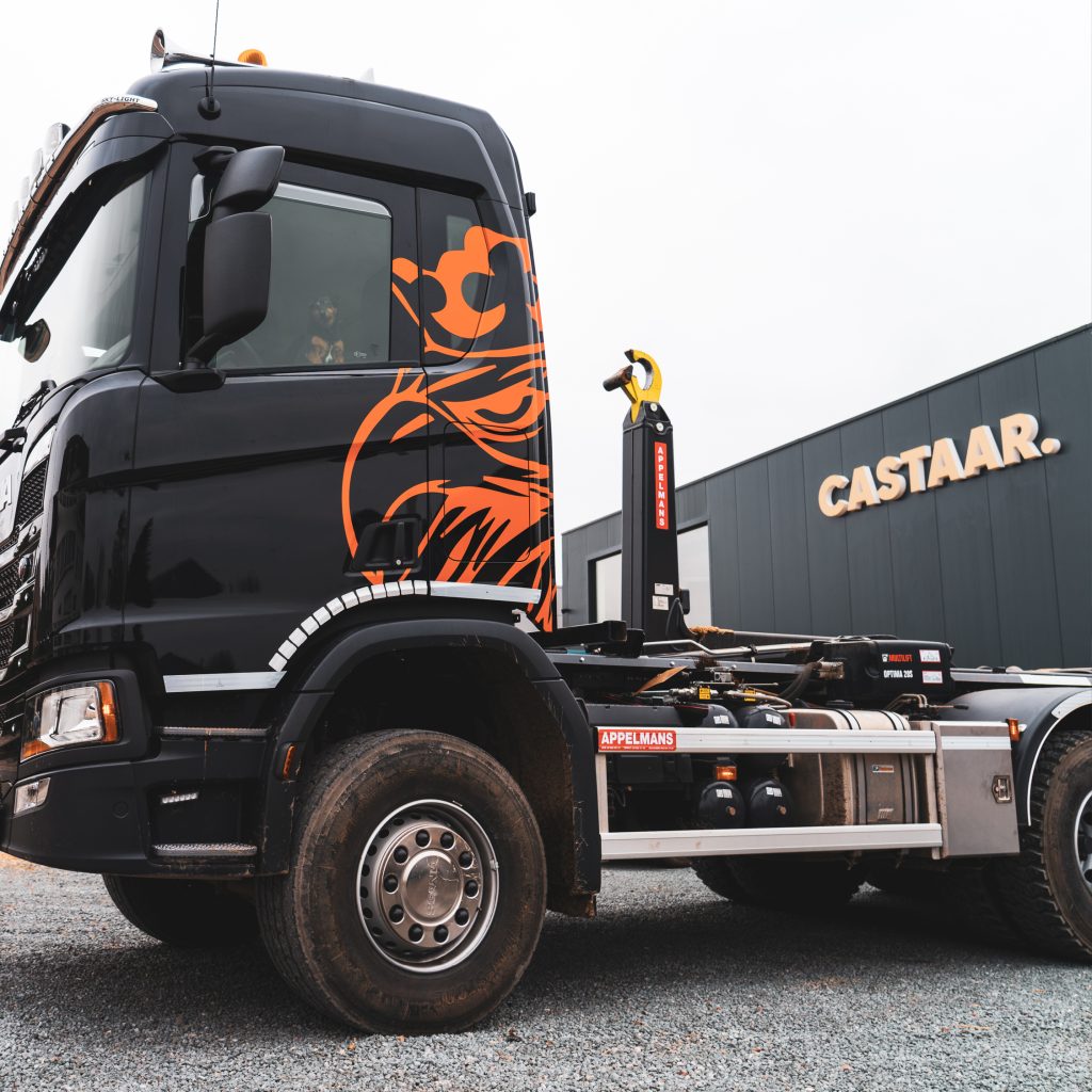 truck belettering voor paridaens jente