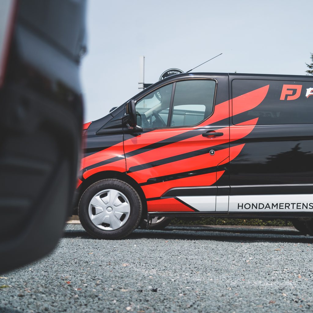 Gedeeltelijke wrapping van bestelwagen