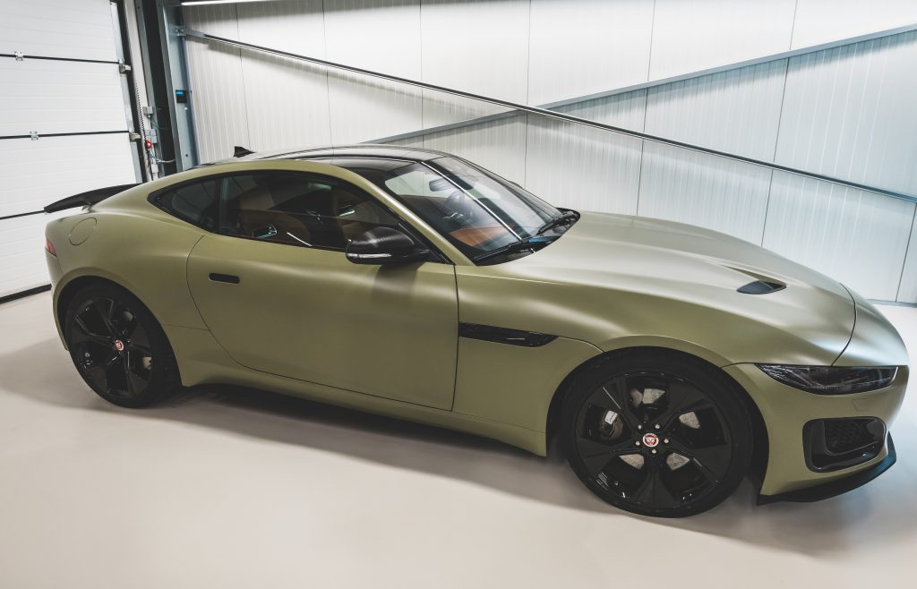 Full carwrapping Jaguar kakigroen