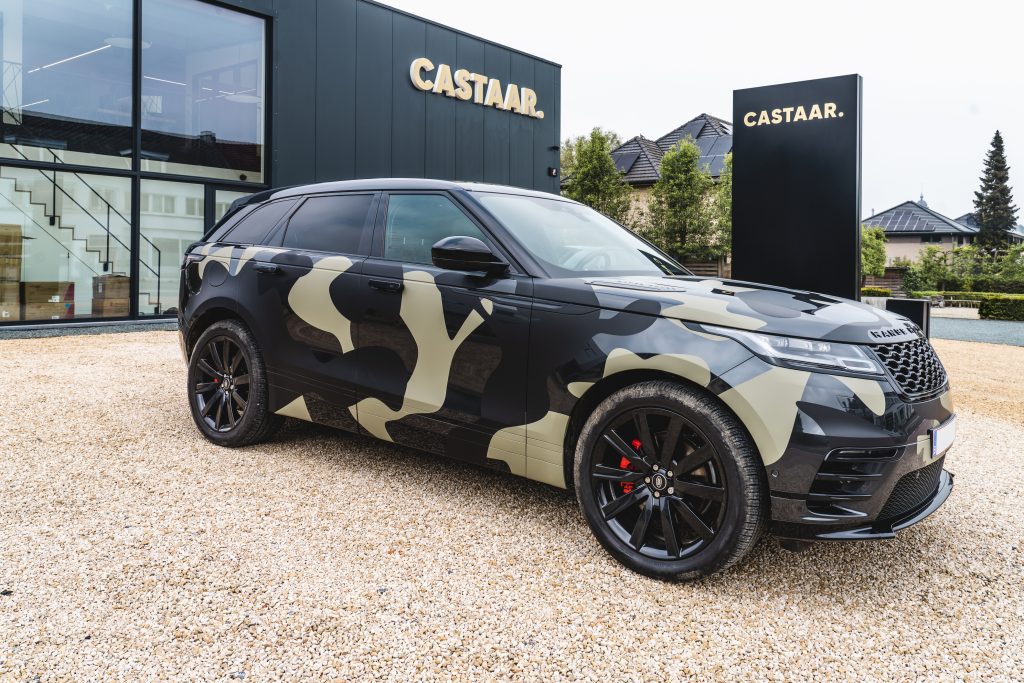 Carwrapping en belettering van range rover evoque camo