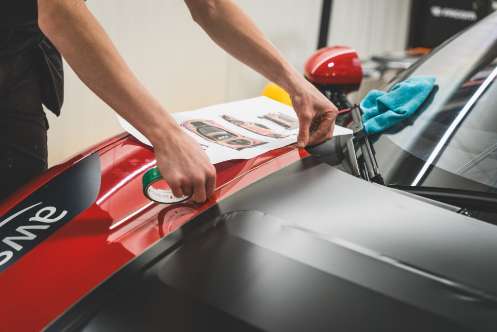 auto bestickering van Ferrari wagen