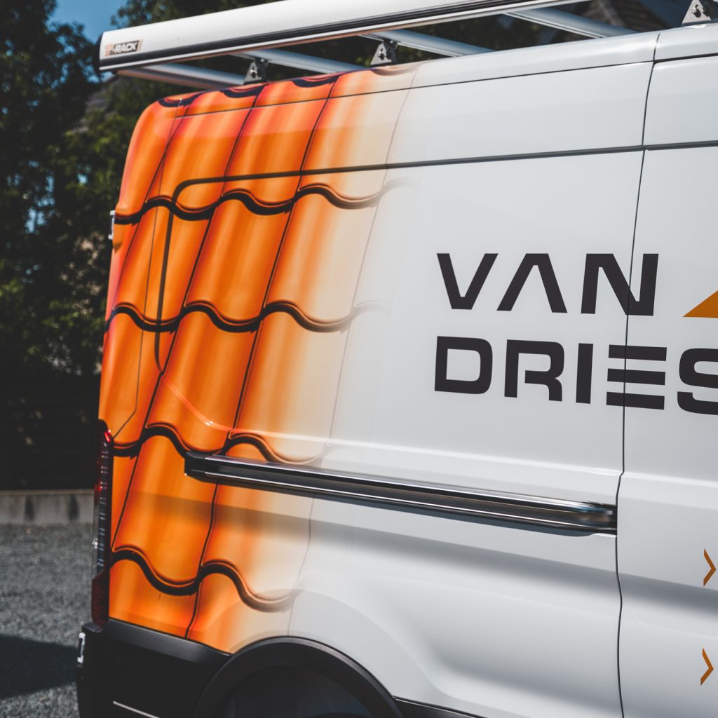 van driessche dakwerken laat bestelwagen wrappen