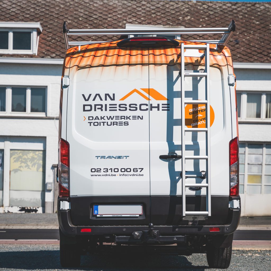 van driessche dakwerken belettering bestelwagen