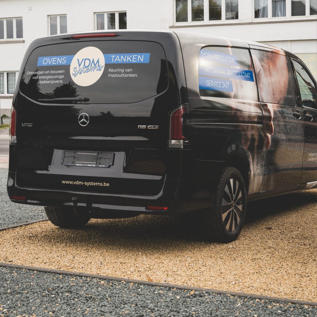 Bestickering camionette van vdm