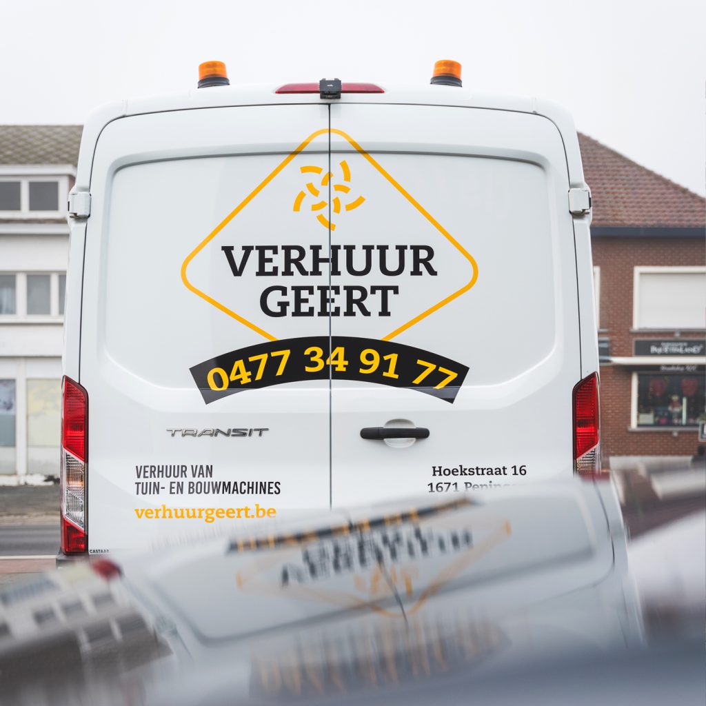verhuurgeert belettering bestelwagen